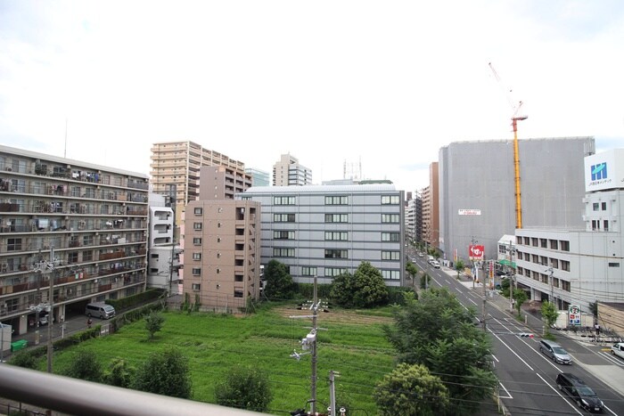 室内からの展望 ダイアパレス新大阪宮原(703)