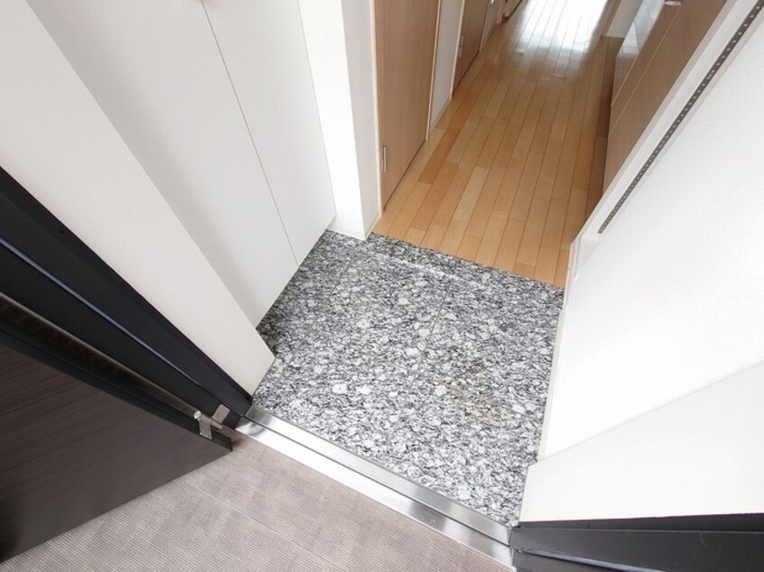 玄関 ﾚｼﾞｭｰﾙｱｯｼｭ神戸元町(410)