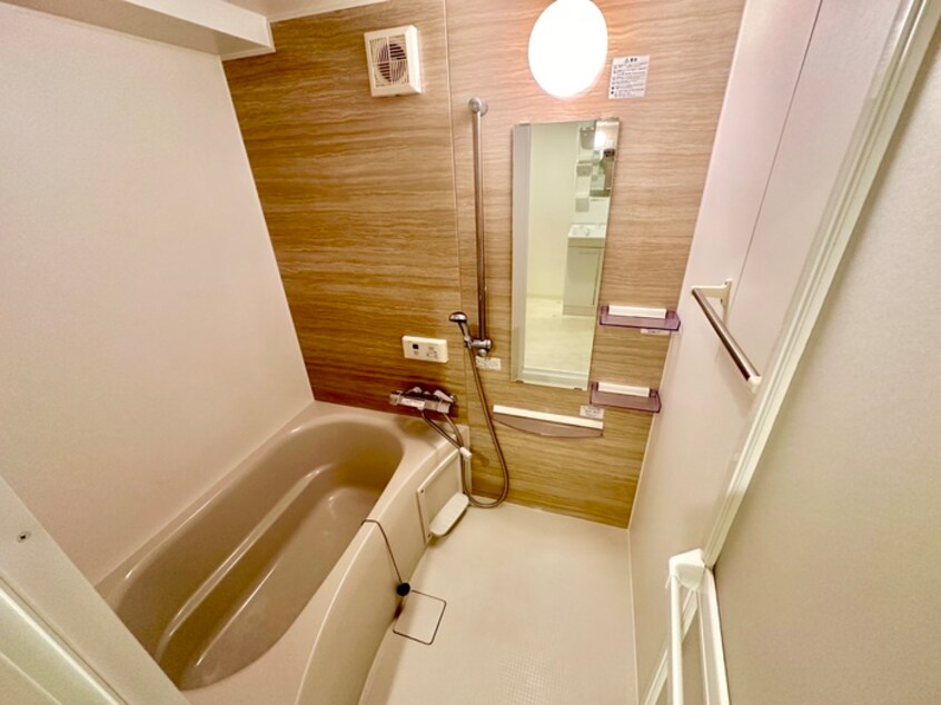 バス／シャワールーム等 岡町グリ－ンハイツ