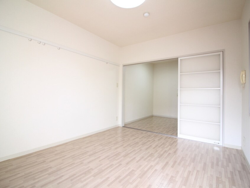 居室 川原ハイツ