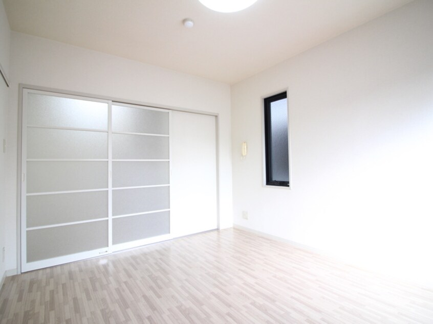 居室 川原ハイツ