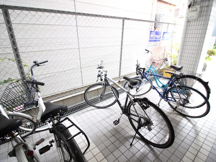 駐輪場 エクセレント藤田