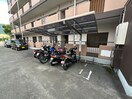 バイク置き場 ガ－デンフラットカメリアⅠ