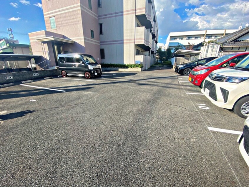 駐車場 ベルナ－ド・コンフォ－ト