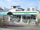 ファミリ－マ－ト(コンビニ)まで680m ベルナ－ド・コンフォ－ト