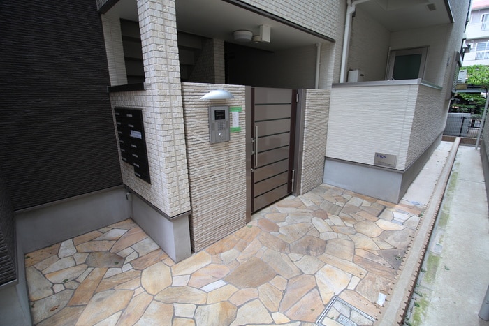 エントランス部分 フジパレス下新庄Ⅲ番館