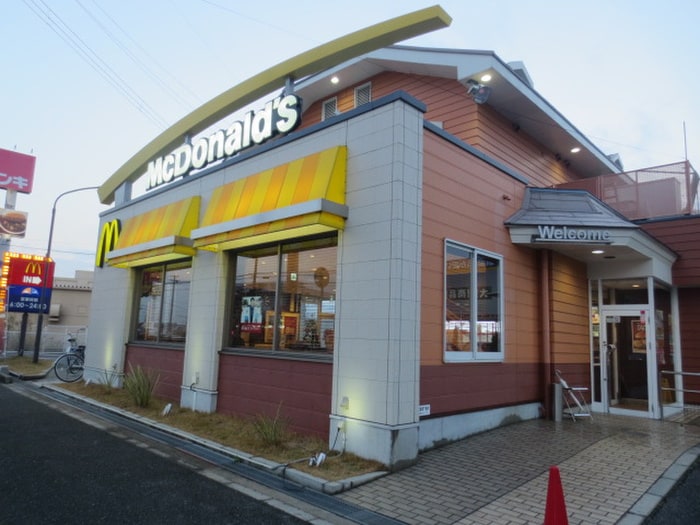 マクドナルド(ファストフード)まで740m 竹内コ－ト
