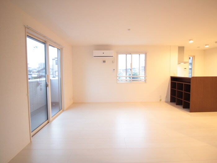 居室 Mauve上中条