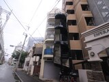 マンションみやけ