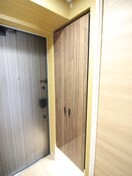 靴箱 ﾌｧｰｽﾄﾌｨｵｰﾚ阿波座ｱｸｱ(203)