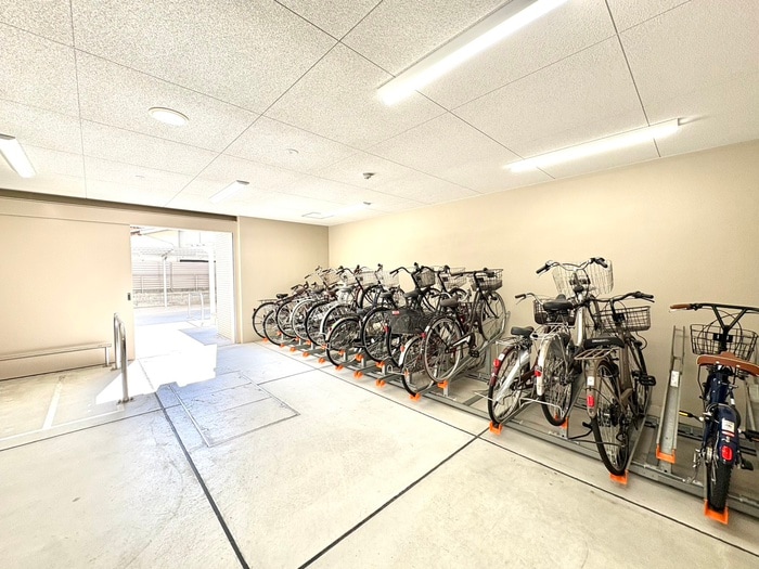 駐輪場 Ｑｕｉｎｔｅｔ　ＪＯＴＯＮＯＥ