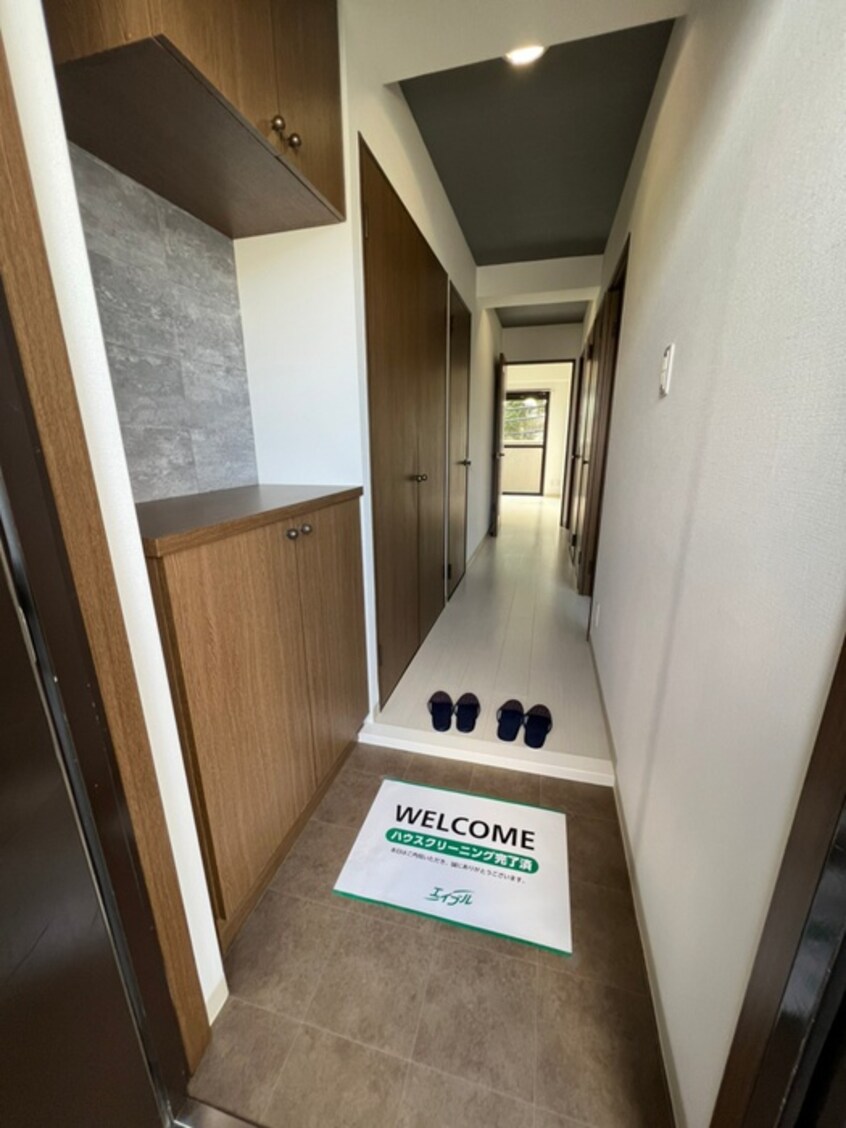 玄関 リュミエ－ル摩耶