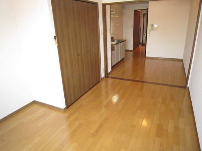 居室 ELLEGRANDE OZU