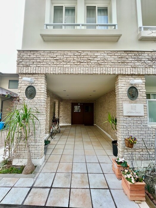 エントランス部分 プリモルーチェ