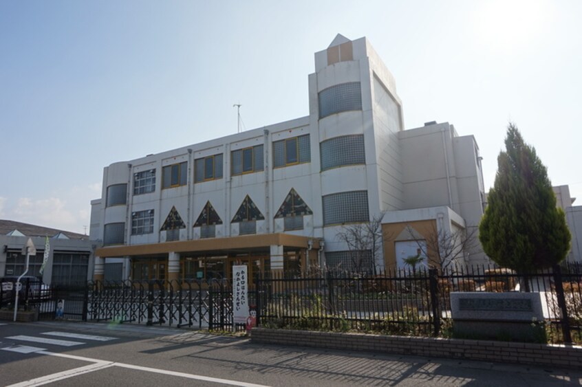 久我の杜小学校(小学校)まで230m デンダ久我ノ杜