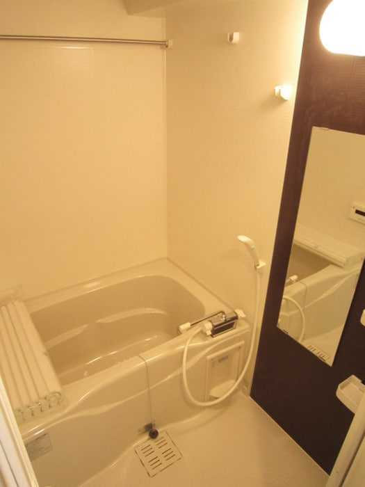 バス／シャワールーム等 グラティア御所東
