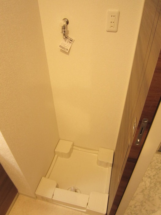 洗濯機置場 グラティア御所東