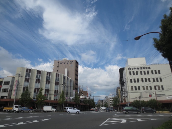 河原町今出川交差点(銀行)まで130m グラティア御所東