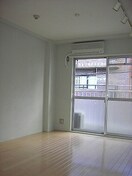 居室 ハイネス門戸