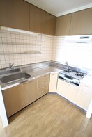 キッチン ﾛｲﾔﾙｺｰﾄⅠ