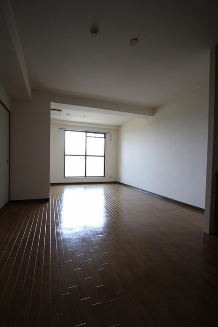 居室 ﾛｲﾔﾙｺｰﾄⅠ