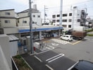 ローソン野中北店(コンビニ)まで239m アメニティ－新高1番館