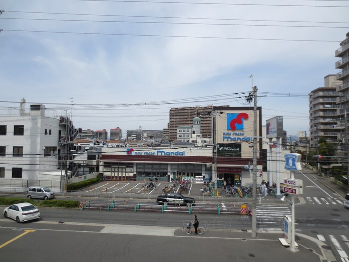 万代新高店(スーパー)まで236m アメニティ－新高1番館