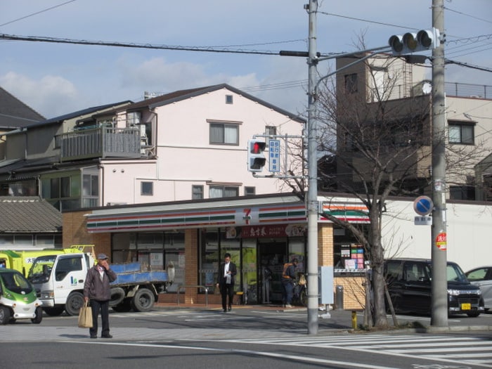 セブンイレブン(コンビニ)まで267m ヴィラスリ－スタ－鶴浜