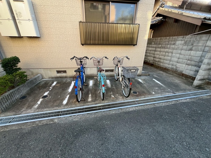 駐輪場 メゾンホワイトⅠ