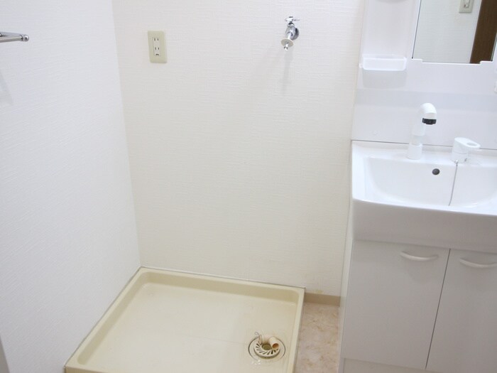 洗濯機置場 リープハーベン八尾木