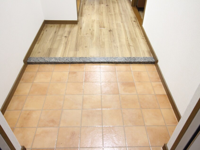 玄関 リープハーベン八尾木