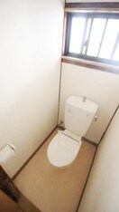 トイレ メゾン　グラ－モラ