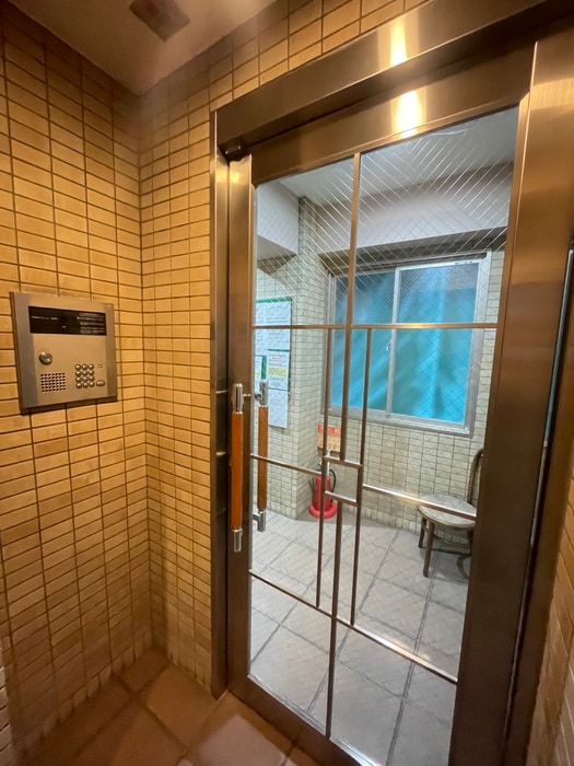 エントランス部分 ＩＮＩＺＩＯ上六