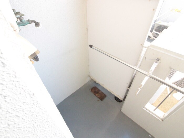 洗濯機置場 ベルフラワ－
