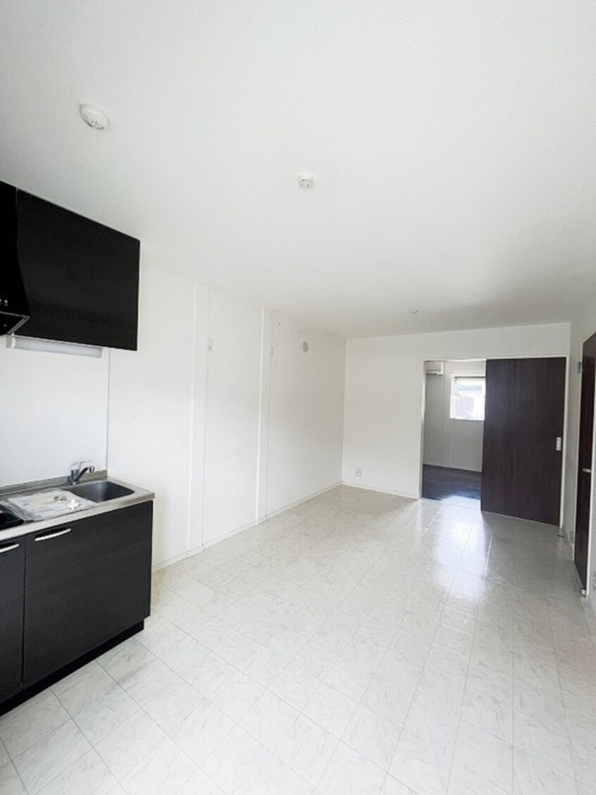 居室 セントポーリア梅園