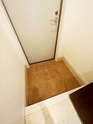 玄関 セントポーリア梅園