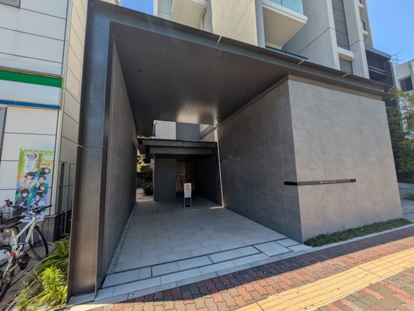 エントランス部分 プラウド樟葉（603）