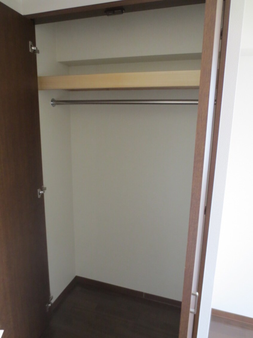 収納 ジュネーゼグラン東梅田(1004)