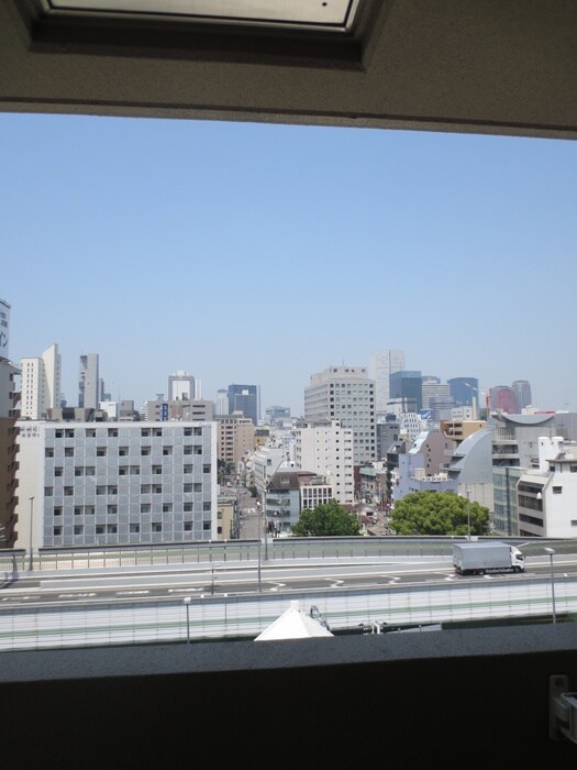 室内からの展望 ジュネーゼグラン東梅田(1004)