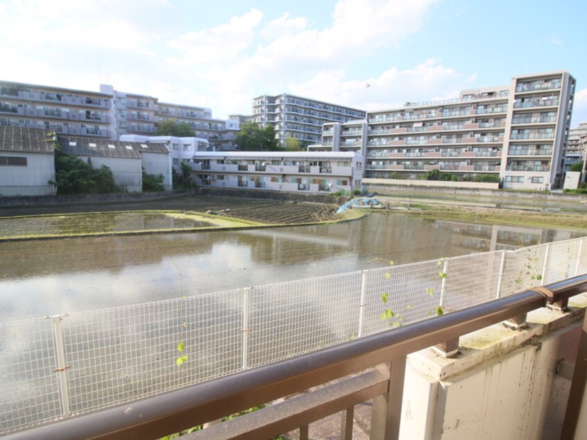 室内からの展望 カルム緑地公園Ⅱ