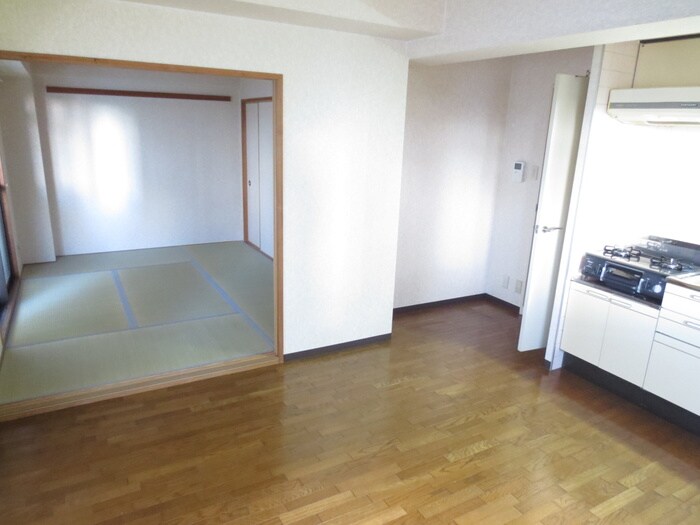 居室 ﾗ･ｸｰﾚ　KASUGA