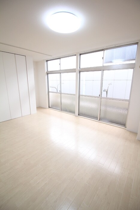 居室 かぎ屋ビル