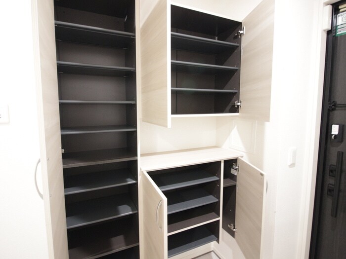 収納 Ｄ－ｒｅｓｉｄｅｎｃｅ服部本町