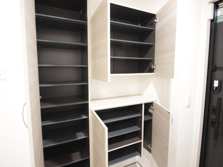 収納 Ｄ－ｒｅｓｉｄｅｎｃｅ服部本町