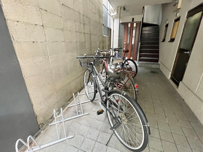 駐輪場 殿川ビル