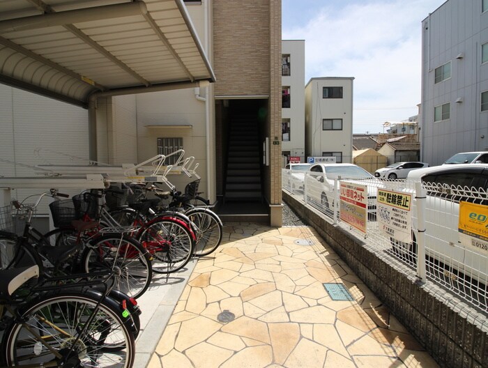 エントランス部分 メゾンドシャンテ－ル