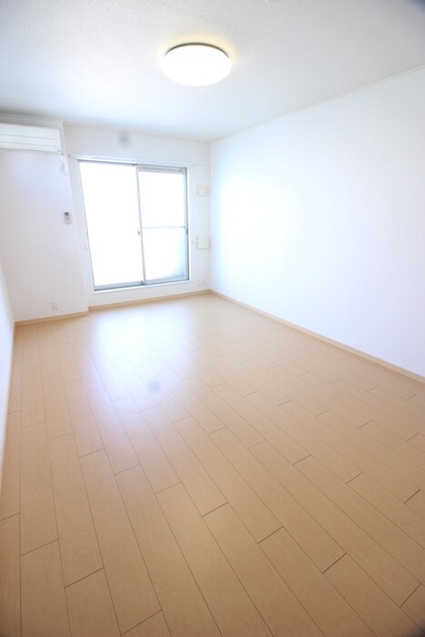 居室 メゾンドシャンテ－ル