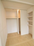 収納 ヴァレンティア若江本町