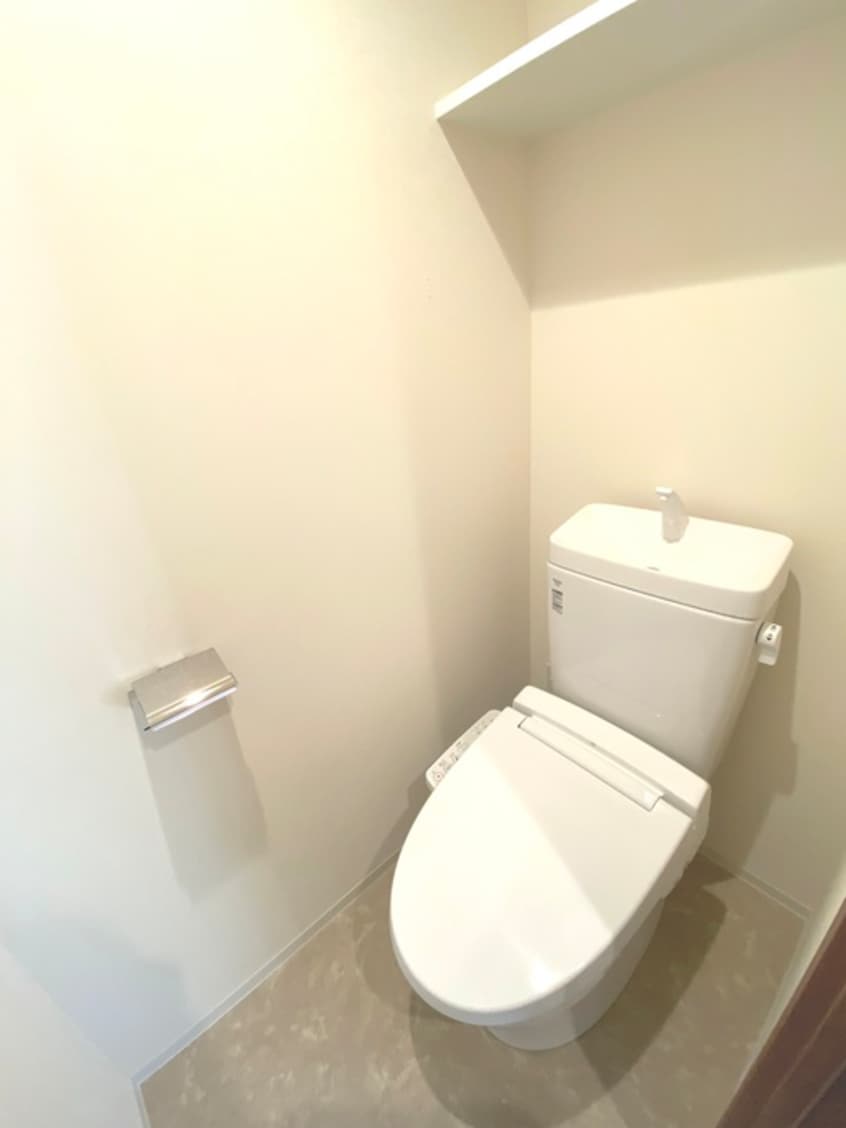 トイレ CREST TAPP 新大阪(302)