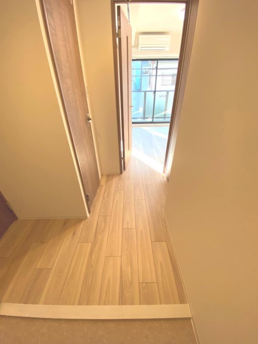 廊下 CREST TAPP 新大阪(302)